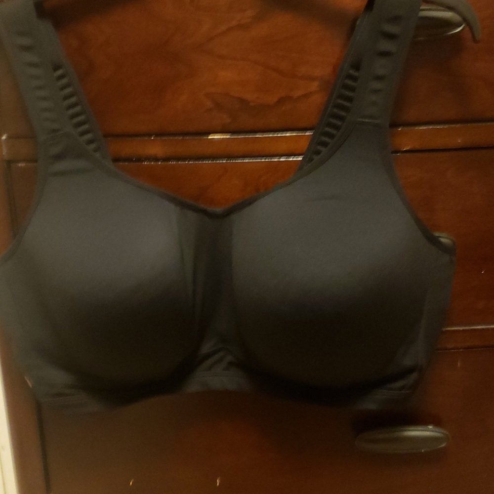Livi active bra